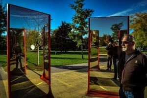 specchi, alberi, riflessi, prato, uomo, verde, fotografo, cielo, erba, riflesso, parco, specchio, azzurro, barba, occhiali, cornici, persone