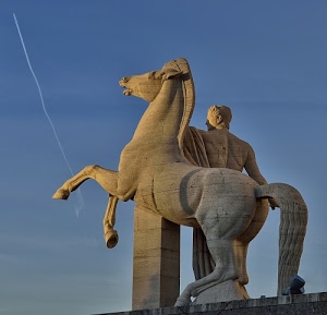 cavallo, cielo, coda, statua, uomo, zampe, scultura, criniera, scia, azzurro, marmo, pietra, animale, monumento, bianco, rampante