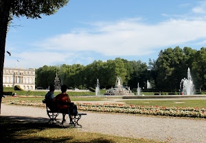 panchina, fontane, alberi, fiori, villa, aiuole, parco, persone, verde, acqua, cielo, giardino, nuvole, prato, giardini, palazzo, due, ombra