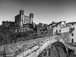 ponte, bianconero, castello, case, torri, borgo, sassi, arco, palazzi