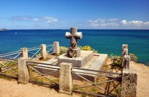 mare, croce, tomba, nuvole, monumento, acqua, azzurro, cielo