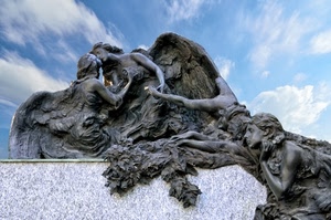 nuvole, monumento, cielo, ali, scultura, angeli, bacio, bronzo, azzurro, statue, bianco, statua, marmo, viso, braccia, metallo, mani