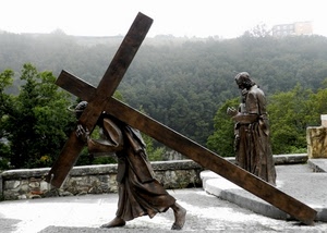 croce, cristo, bronzo, statue, statua, nebbia, calvario, gesù, alberi
