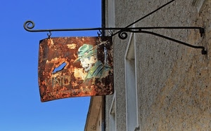 insegna, ruggine, muro, ferro, alpino, cielo, finestre, metallo, finestra, cappello, parete, piuma, azzurro