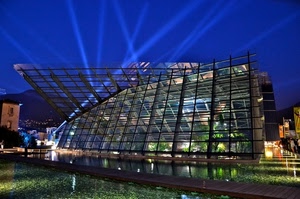 luci, vetro, riflessi, acqua, vetri, vetrate, fasci, notte, edificio, raggi, padiglione, luce