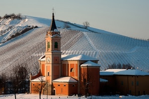 neve, chiesa, campanile, collina, inverno, alberi, campi, scorcio