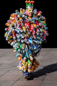lattine, maschera, corona, uomo, colori, verde, rosso, bibite, giallo, ombra, nero, originalità, barattoli, costume, azzurro, carnevale